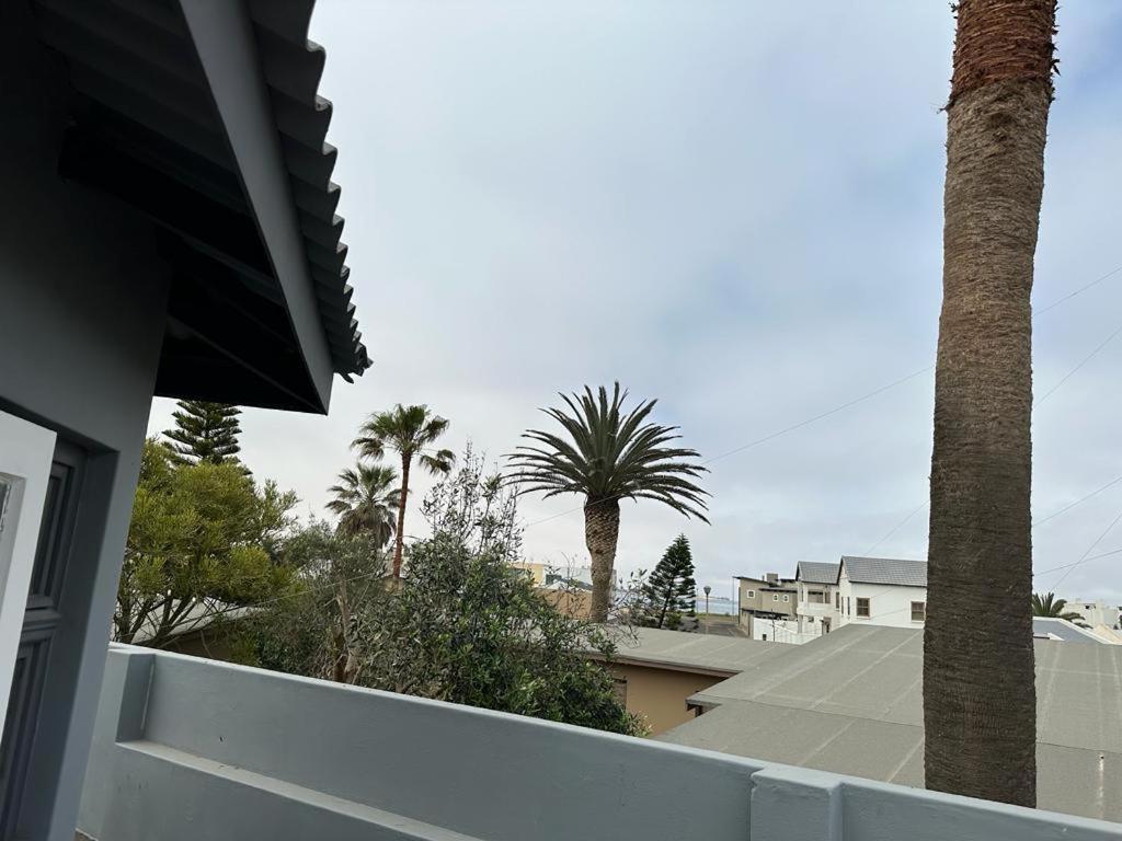 Coastwave Guest House Walvis Bay Exteriör bild
