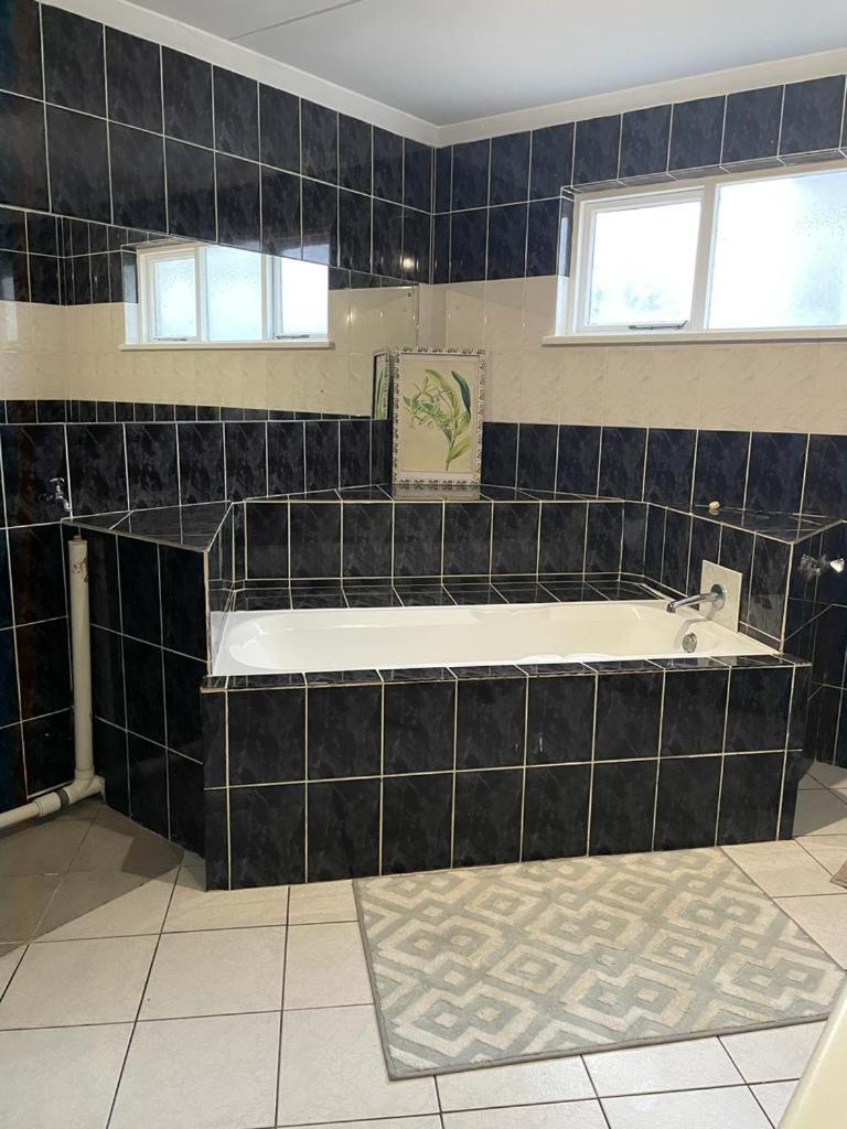 Coastwave Guest House Walvis Bay Exteriör bild