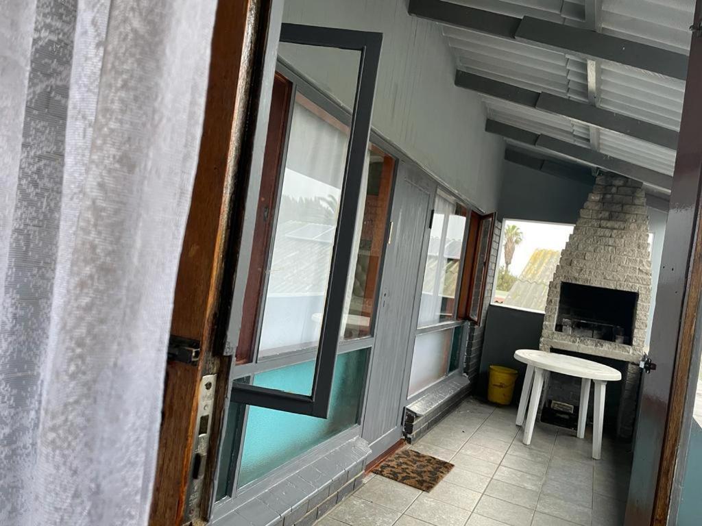 Coastwave Guest House Walvis Bay Exteriör bild